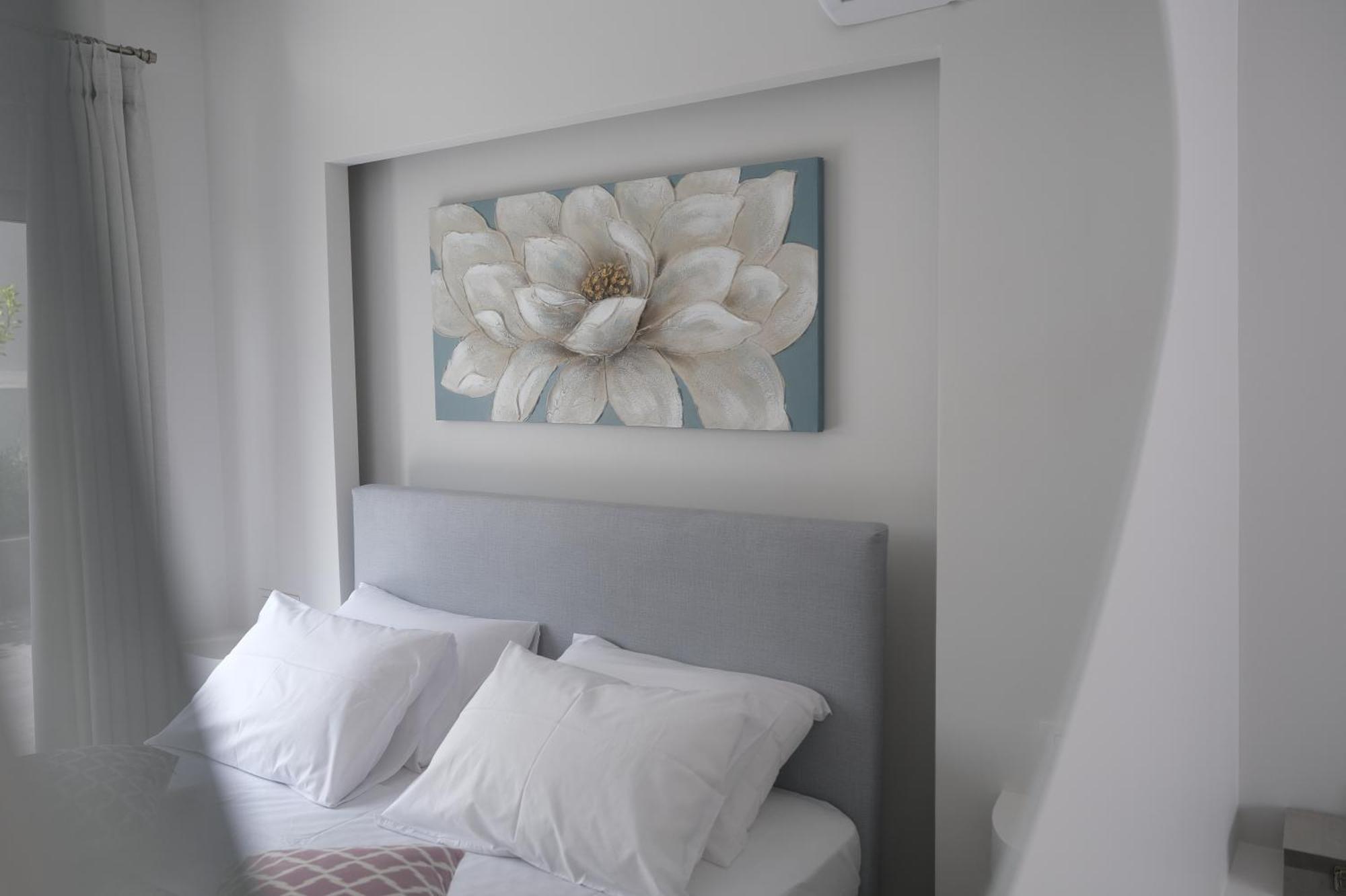 Rhodes Retreat: Modern Comfort In Serene Luxury Apartament *