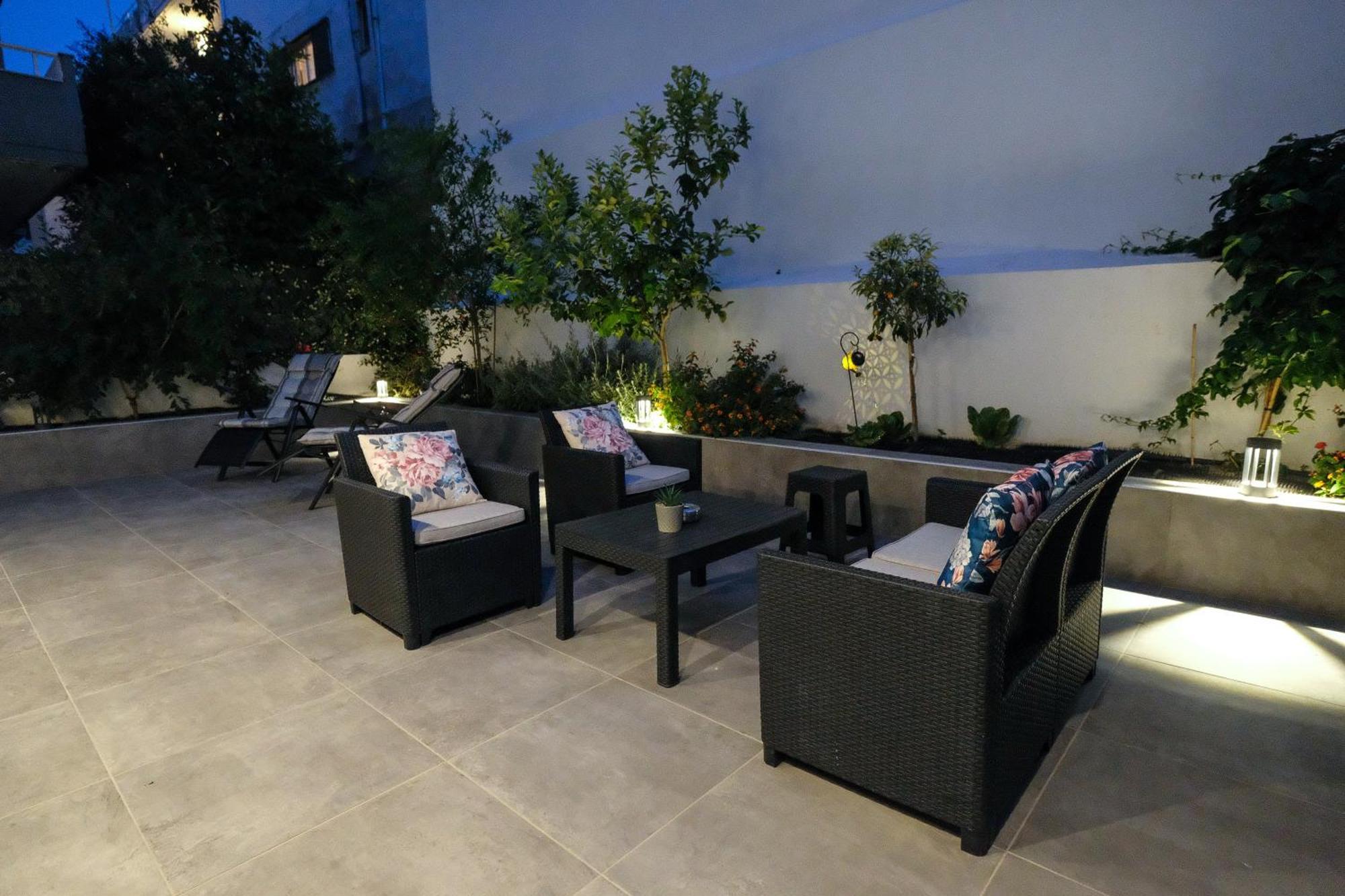 Rhodes Retreat: Modern Comfort In Serene Luxury *
