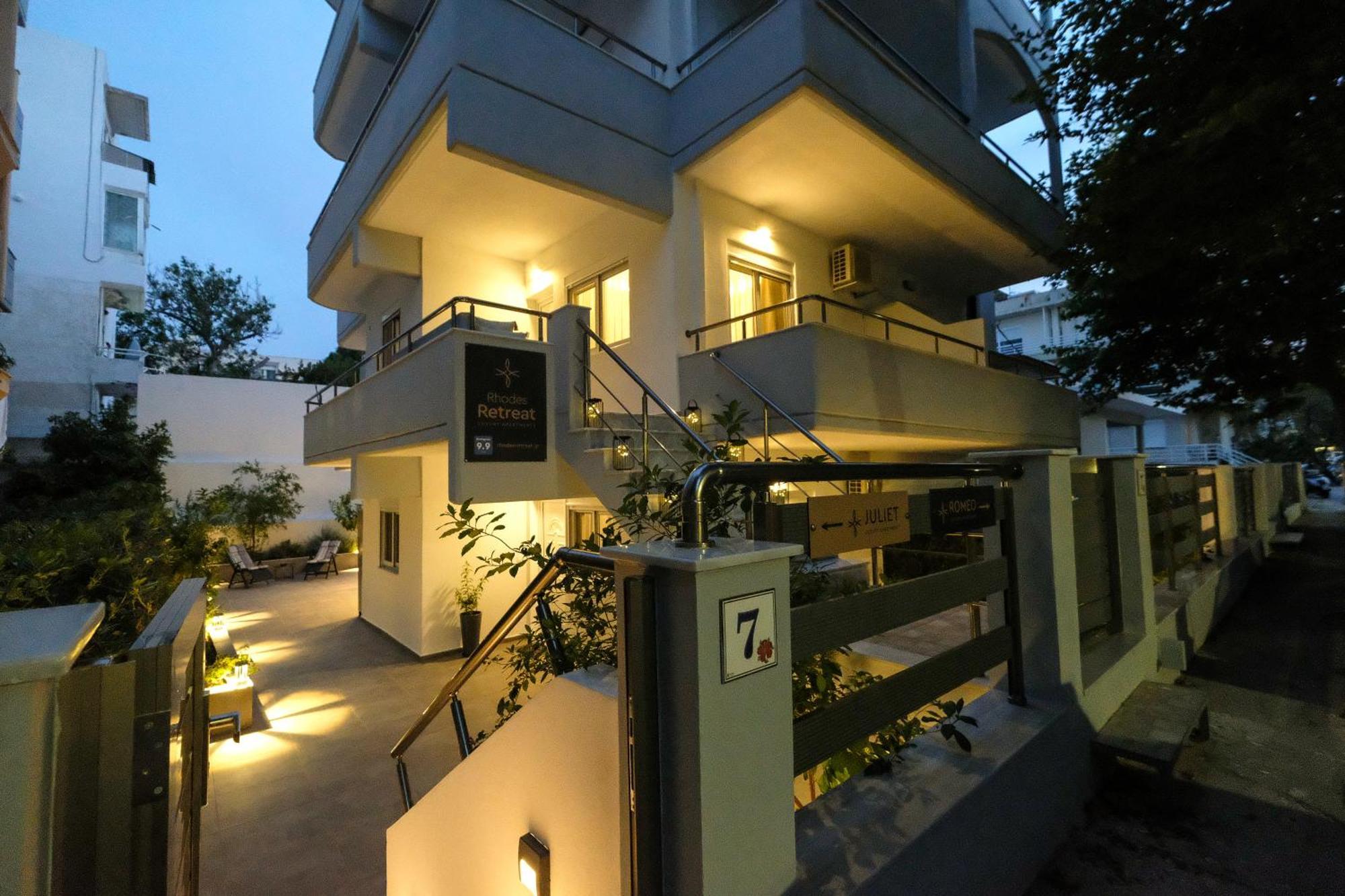 Apartament Rhodes Retreat: Modern Comfort In Serene Luxury Rhodes City