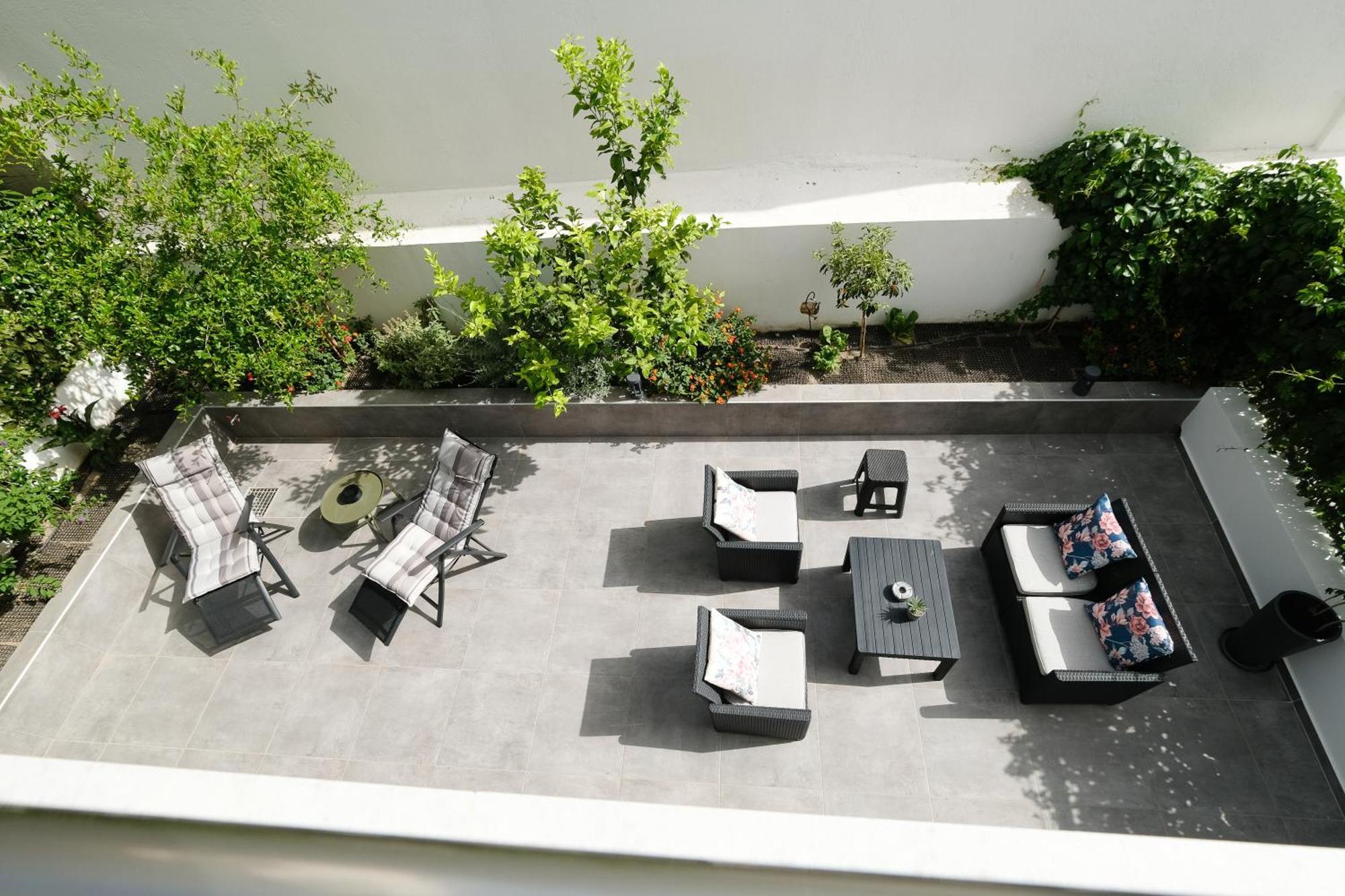 Rhodes Retreat: Modern Comfort In Serene Luxury *