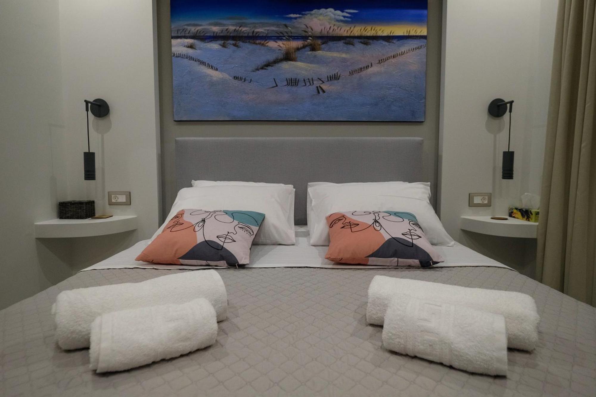 Rhodes Retreat: Modern Comfort In Serene Luxury Apartment