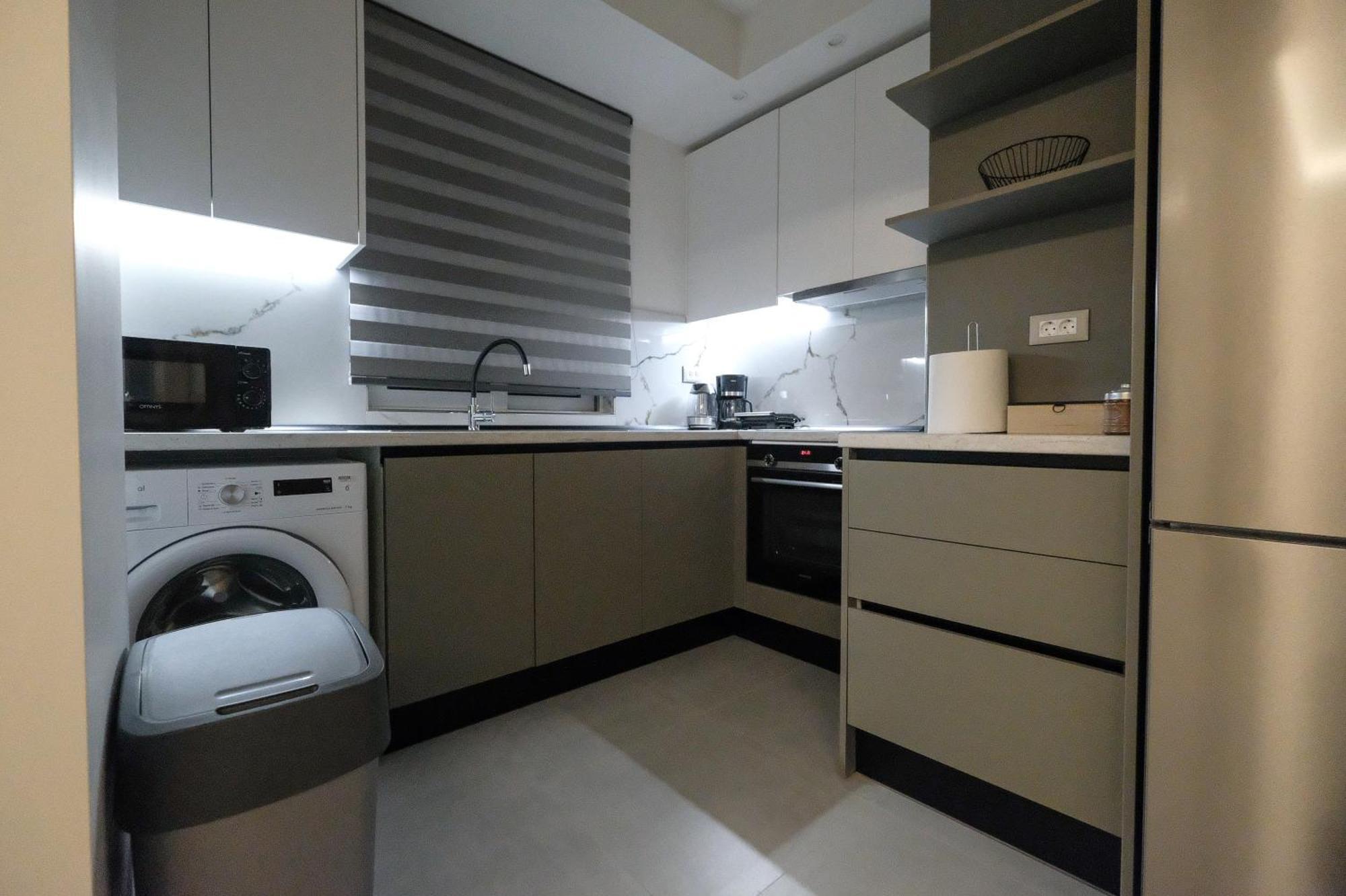 Apartment Rhodes Retreat: Modern Comfort In Serene Luxury