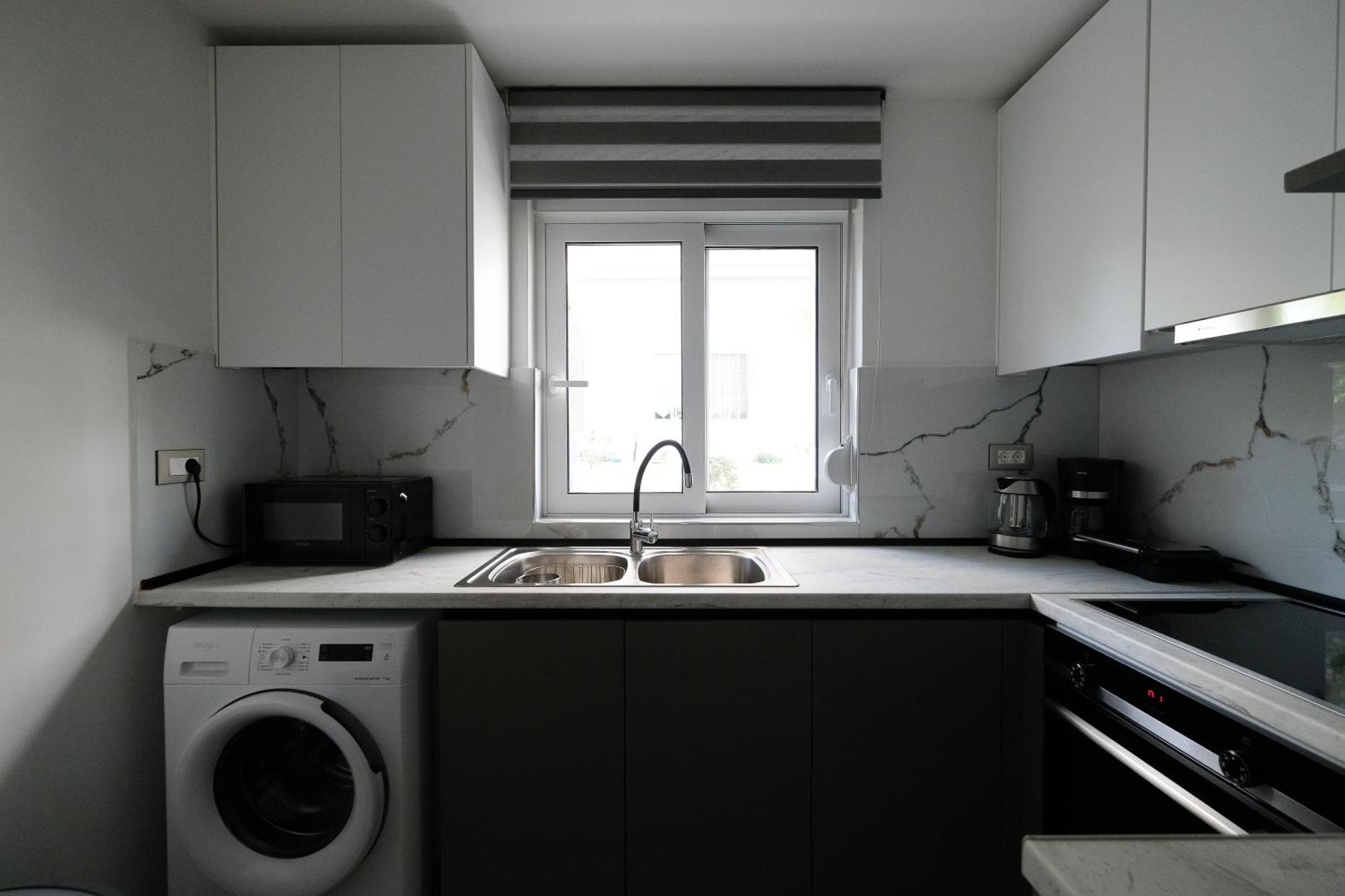 Rhodes Retreat: Modern Comfort In Serene Luxury Апартаменты *